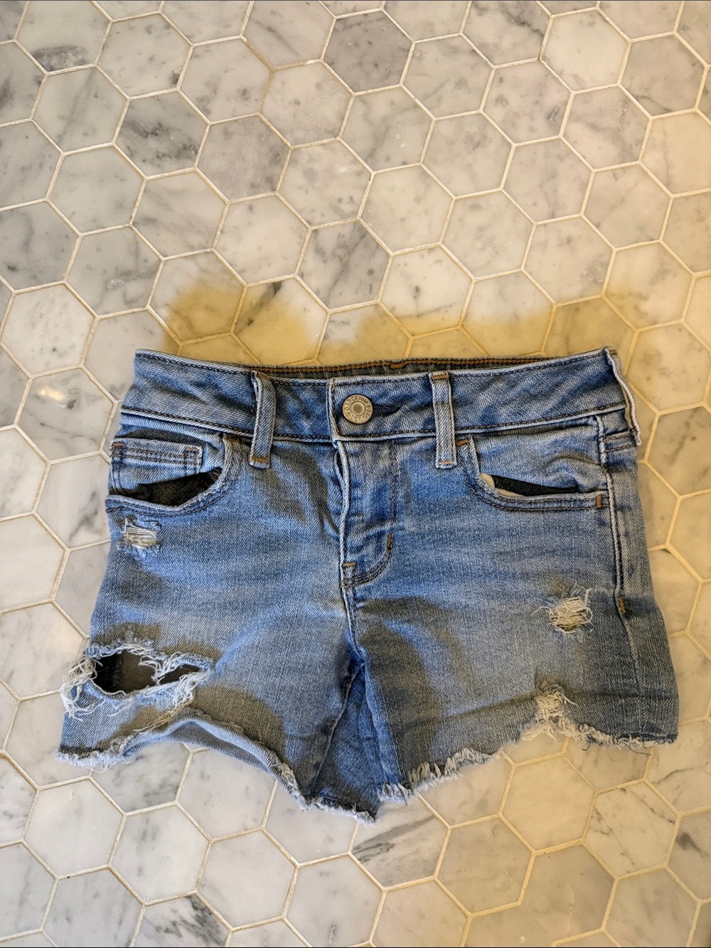 Gap kids Denim Distressed Shorts - Light Blue - size 5